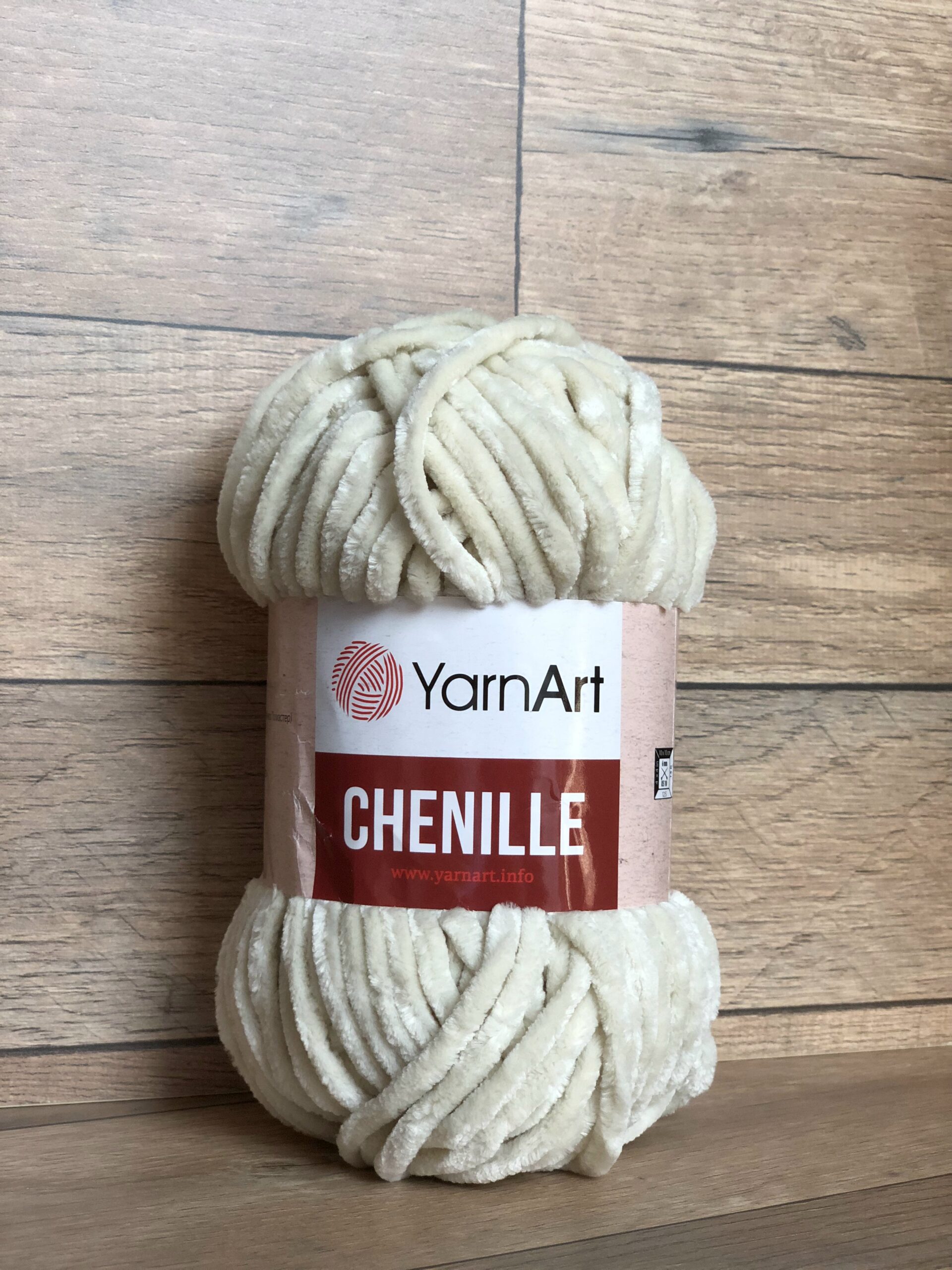 Пряжа YarnArt Chenille 545 (молочный)